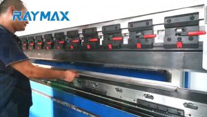 Secuencia de doblado convencional y especificación de uso diario del molde de la máquina dobladora