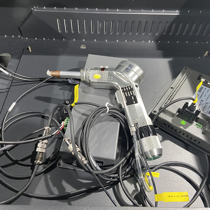Máquina de soldadura láser de fibra portátil de gran oferta HW para  soldadura de metales - DXTECH LASER